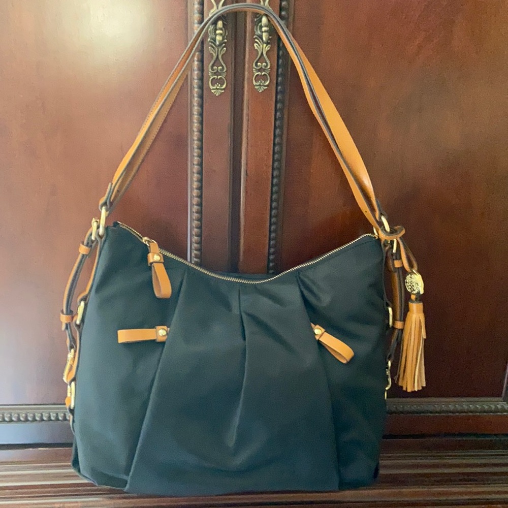 New with tags! Vince Camuto handbag.